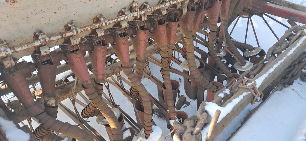 Продам сівалку на 15 лійок