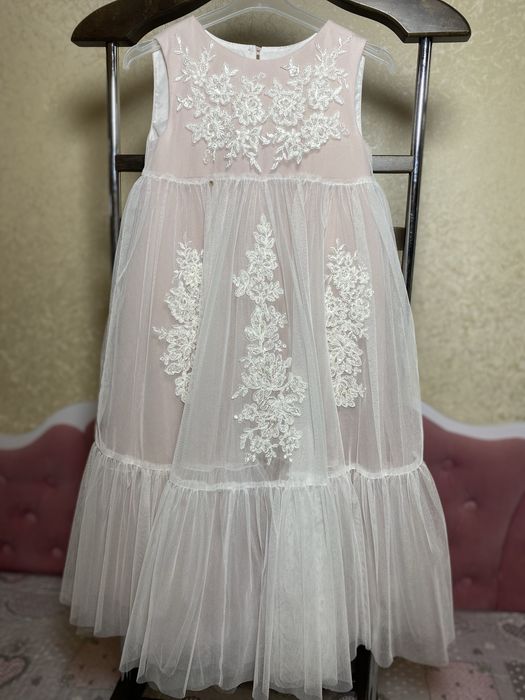 Нарядное платье на девочку 5-7 лет, рост 1.16