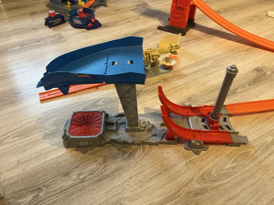 tory hotwheels mix
