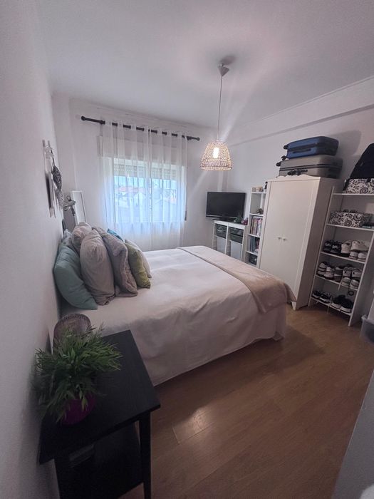 T1 com Parqueamento Algueirao - Mem Martins