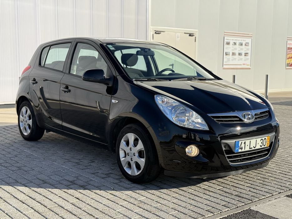 Hyunday  i 20 em ótimas  condicoes pintura geral