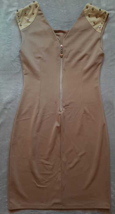 Sukienka mini beżowa ze złotym zamkiem 36/S stan idealny
