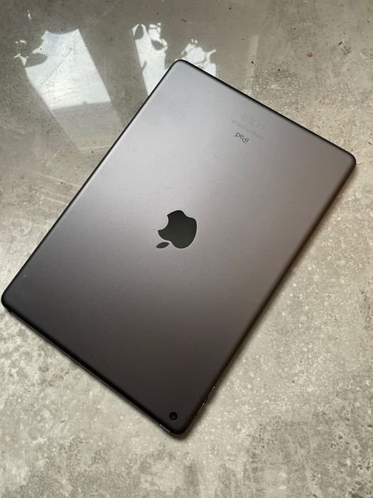 iPad 8 128 GB Graphite Okazja! Najnowszy IOS