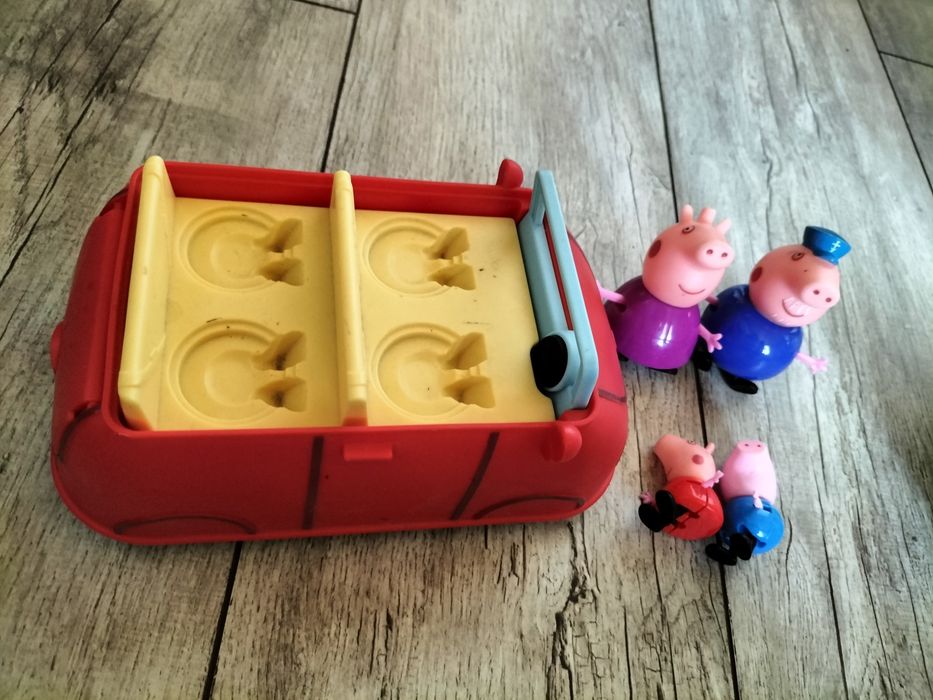 Domek świnki peppy z autkiem