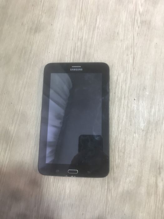Продається поаншет самсунг на запчастини або на ремонт