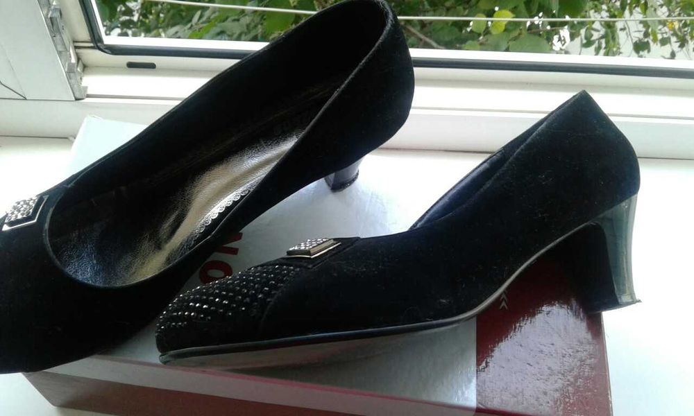 Туфли замшевые 41 р