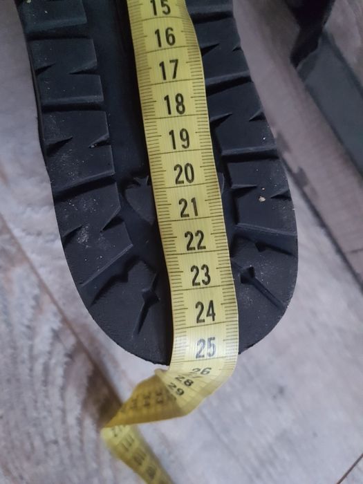 Czarne botki, wysokie tenisowki  z ćwiekami, lekko ocieplane 36, 23cm