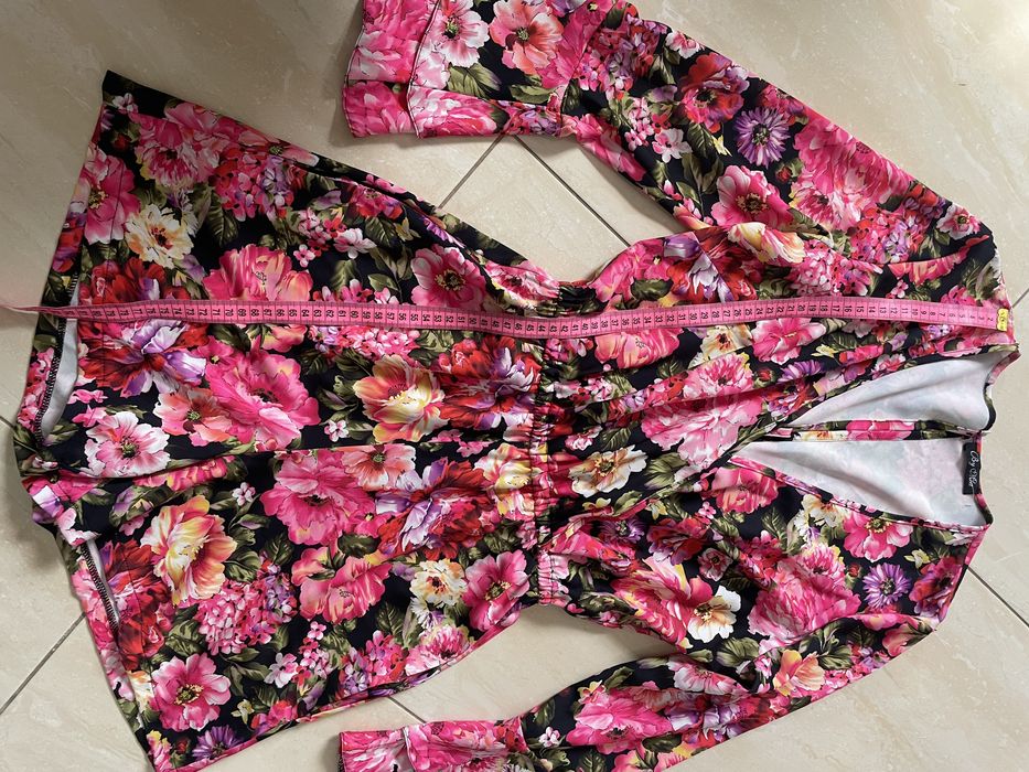 Kolorowy lekki krótki kombinezon S/M print kwiatowy