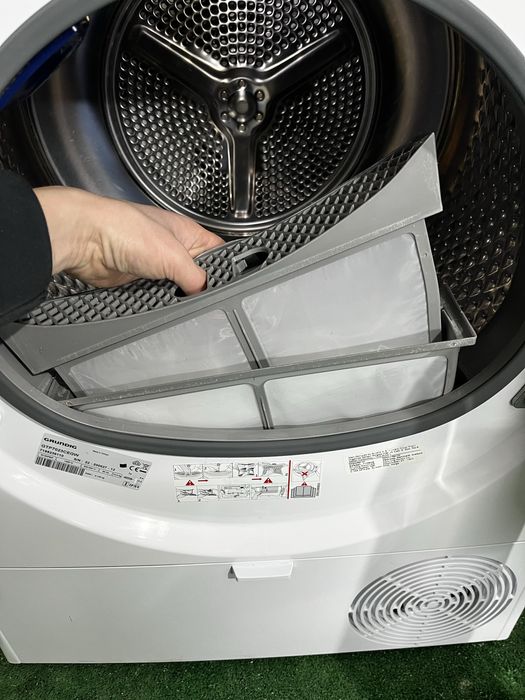 Сушильна машина Компресорна Grundig Gr7700