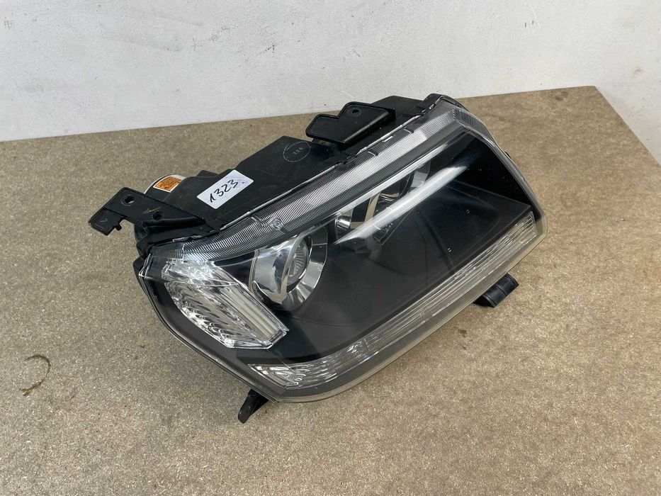 Lampa prawa przód xenon Suzuki Grand Vitara II 05-14r EU