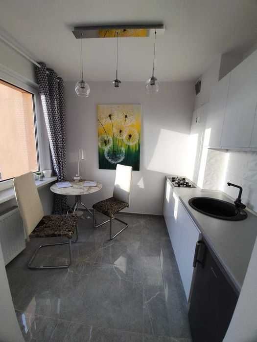 Wynajmę przytulną kawalerkę, duży balkon