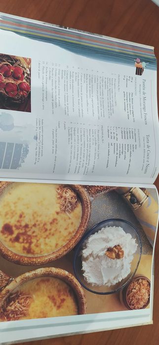 Livro "Um Tesouro de Cozinha Clássica"