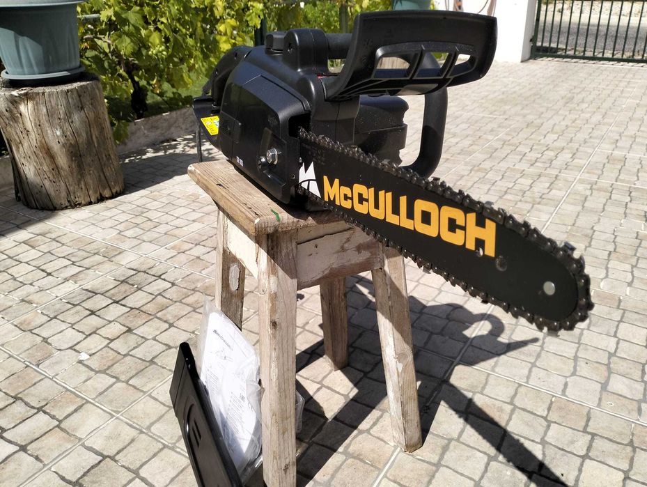 Moto serra como nova