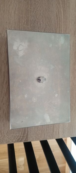 Duże pudełko ze stali nierdzewnej
