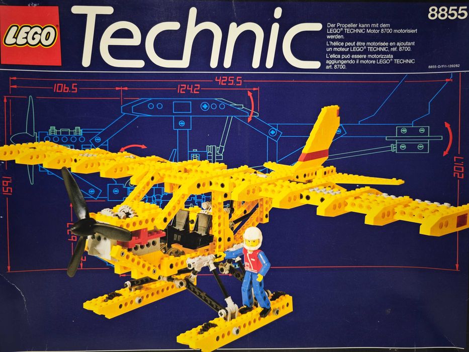 Lego Technic 8855 "Prop Plane"; 1988; [92]