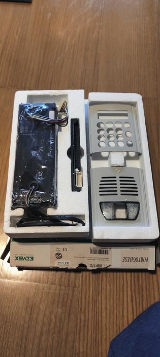 Elvox Art.13F7 porteiro teclado camara coluna novo