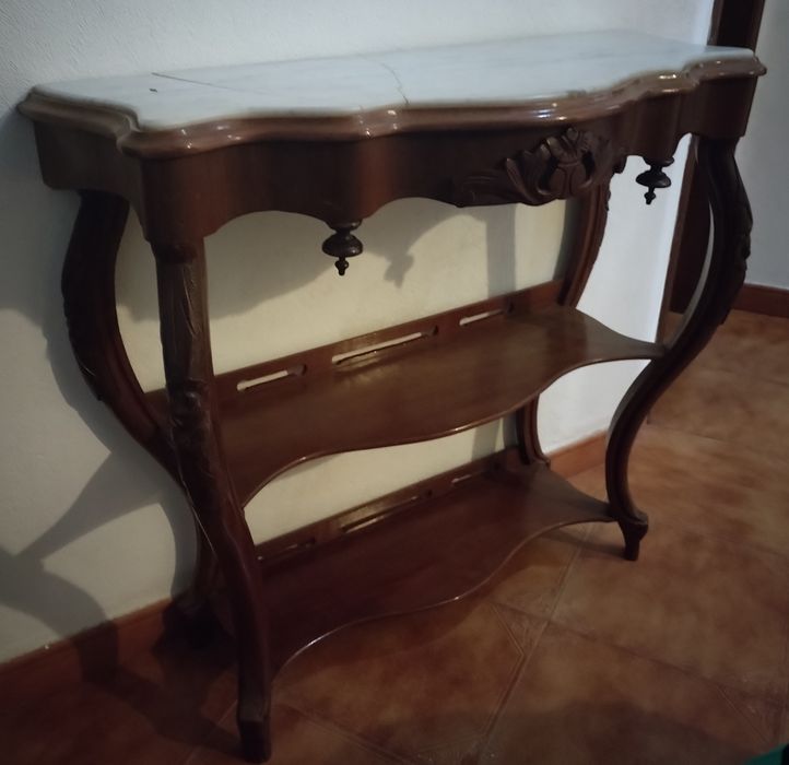 Aparador centenário