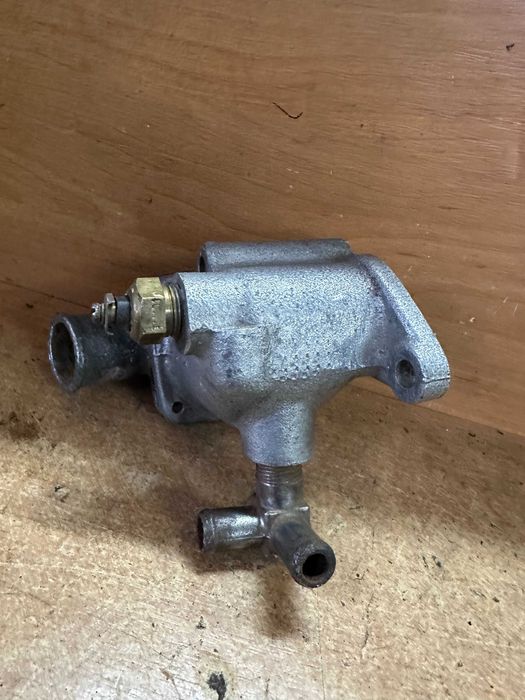 Корпус с термостатом Москаль  ИЖ  Пирожок АЗЛК