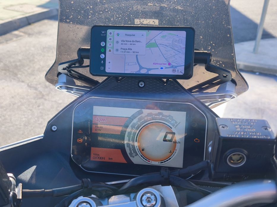 SYM ADX 300 Crossover – Junho 2025 | Excelente Estado + Extras (Top Case, Crashbars, GPS)
Descrição: