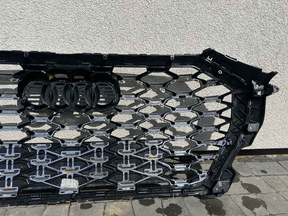 Grill chrom typu audi q3 83A.