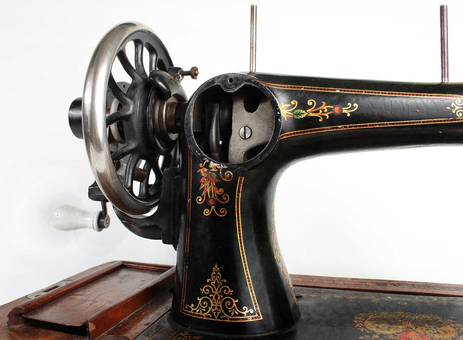 Швейная машинка "Naumann" (1870-1895) юбилейная № 2107216.