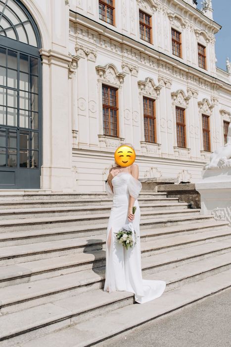 Продам весільну сукню