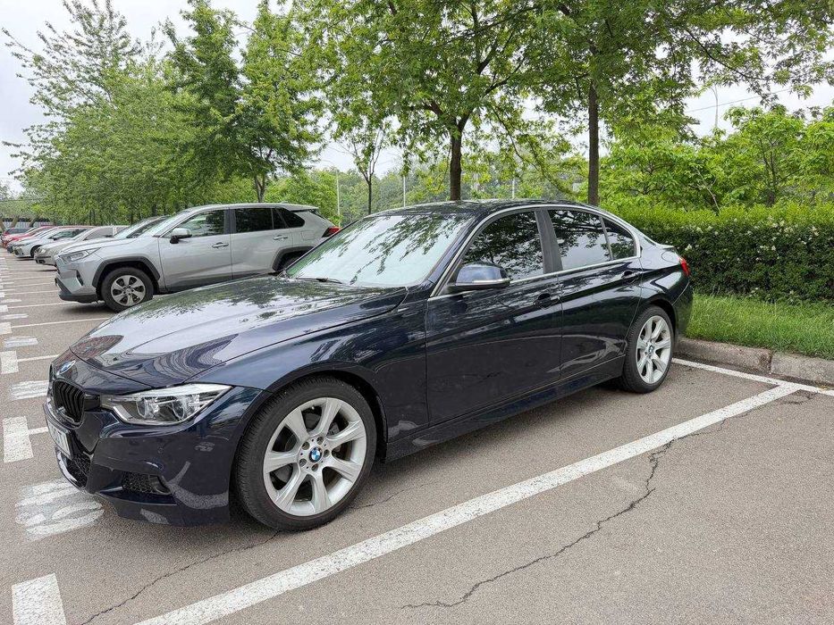 BMW 328і 2015 рік