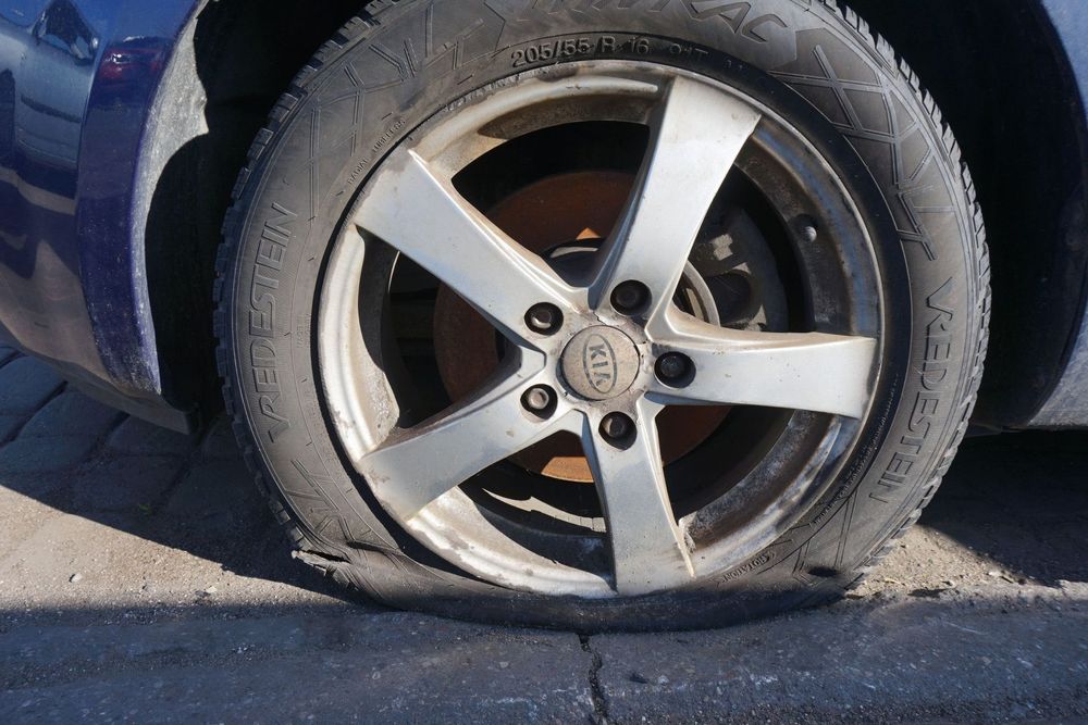 KOŁO FELGA ALUFELGA CEED I 16 5X114.3 6.5J DEZENT KBA47675  16 5X114.3 DEZENT KBA47675 KIA