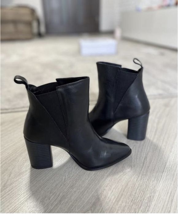 Шкіряні казаки чорні нові