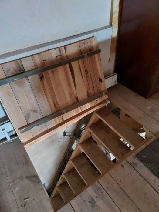 Продам двоповерховий гараж