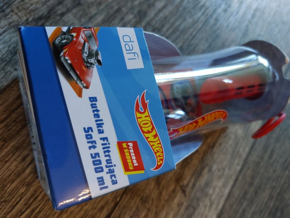 Hot Wheels butelka Dafi z filtrem i naklejkami, nowa.