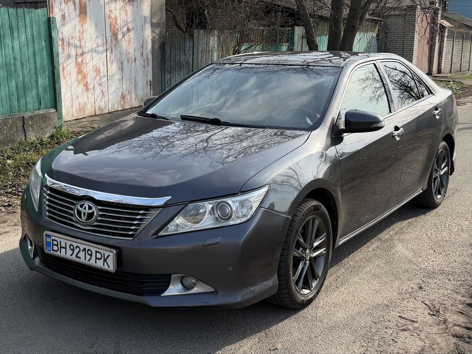 Продам Toyota Camry v50 2.5 газ/бенз 2012 рік офіційна максимальна!