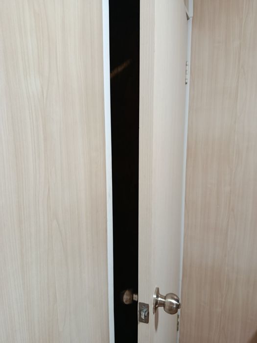Продам межкомнатные двери( дверное полотно)