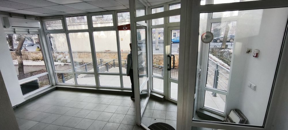 Продам алюмінієві металопластикові вікна двері