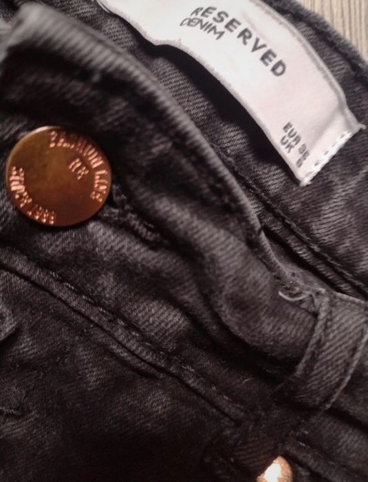 Spodenki/szorty Reserved 36