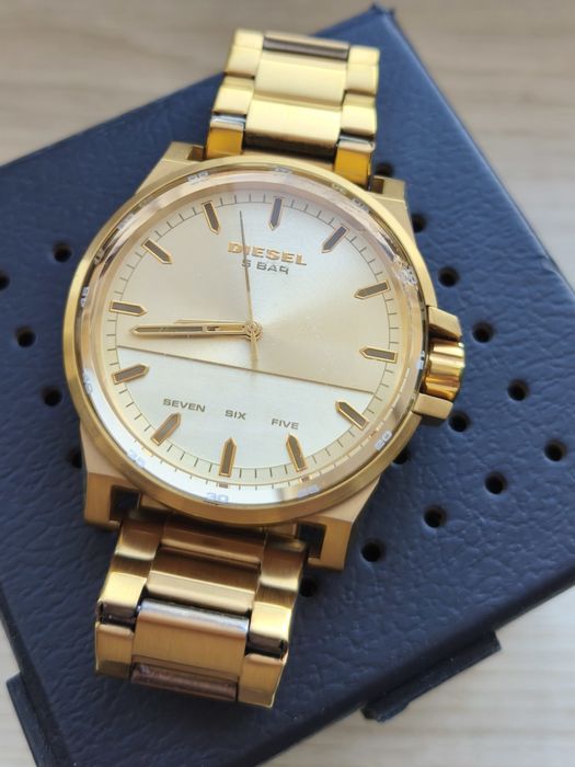 Zegarek DIESEL złoty używany