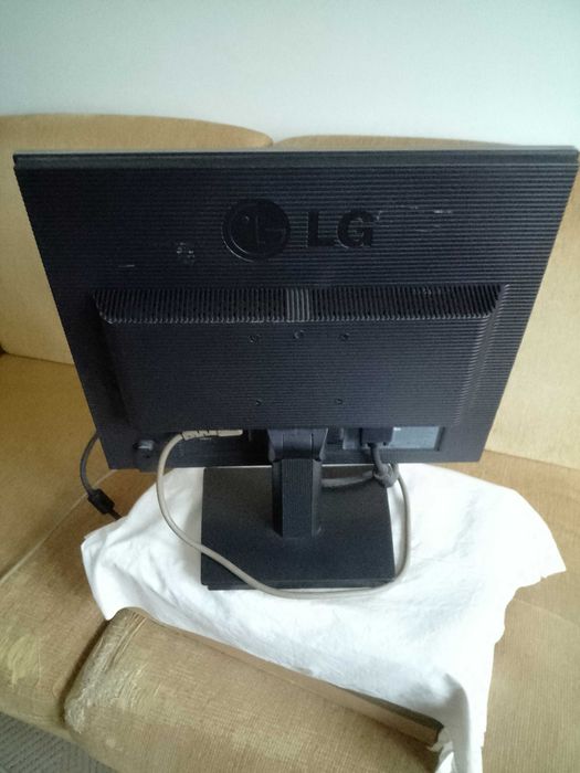 Monitor LG Flatron L1919S-SF (19") para PC, usado