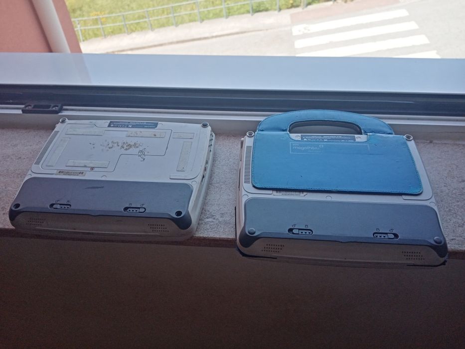 2 Portáteis Magalhães