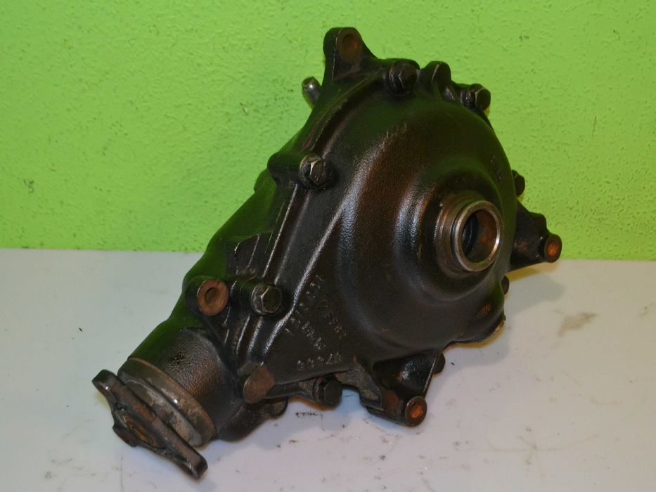 Dyferencjał dyfer przód BMW  E34 525 IX  3.38  / 44:13/
