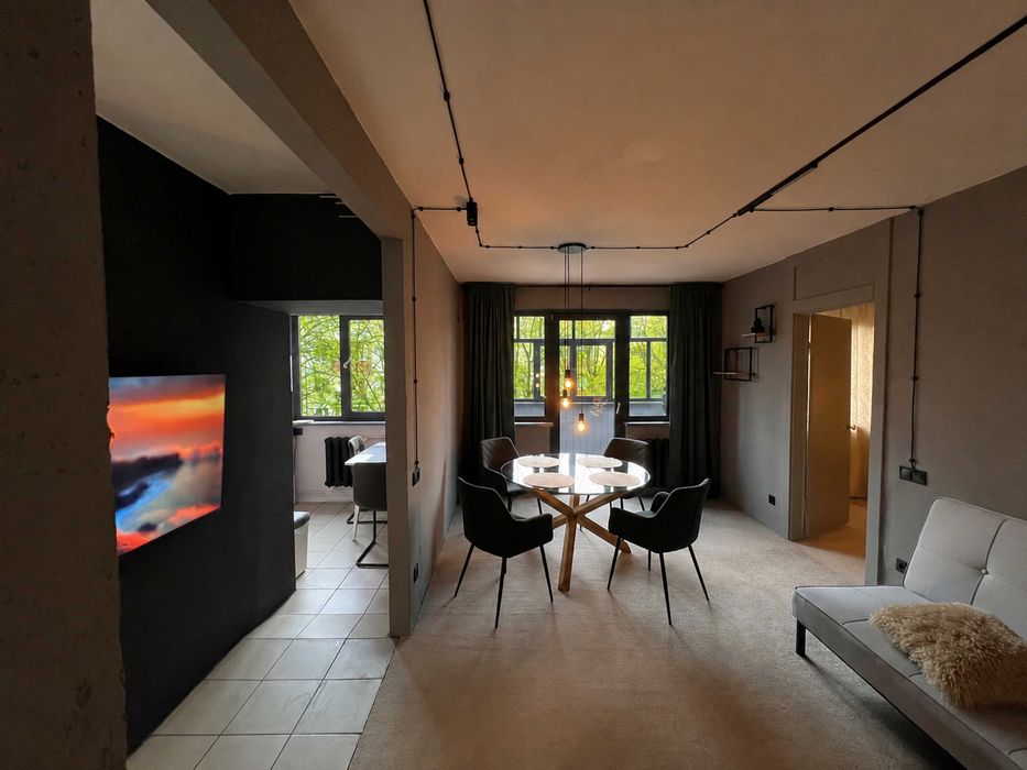 Квартира подобово Чернігів ·Центр·  Вал · Gnizdo Apartments Loft · світло є · звітні документи