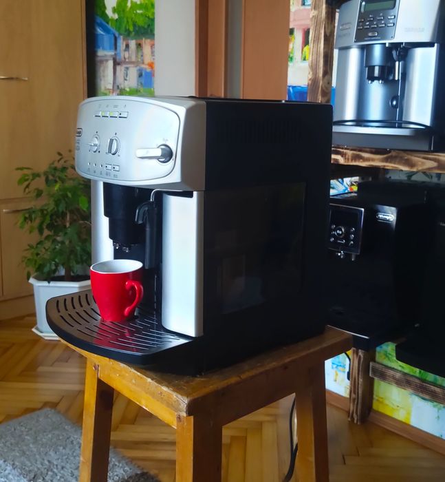 Кавомашина /кавоварка /кофемашина  Delonghi 2600 ECO з Німеччини ідеал