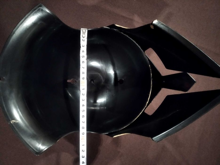 Capacete e espada de guerreiro / gladiador