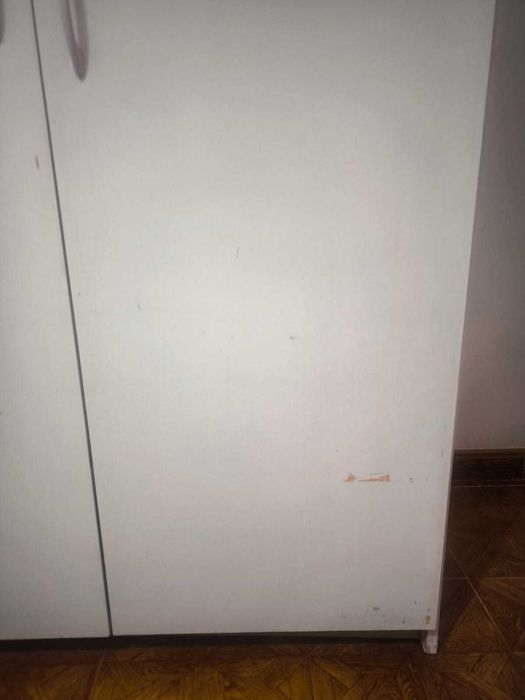 Armário / roupeiro em branco