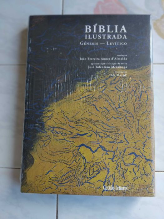 A BÍBLIA ILUSTRADA - 8 LIVROS - ESPECIAL PARA COLECIONADORES