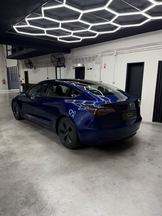Tesla Model 3 SR plus