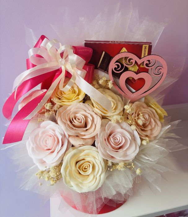 Boxy prezentowe z różami mydlanymi