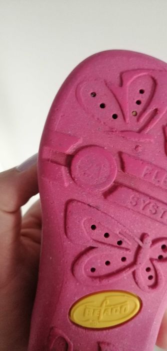 różowe buty buciki sandały sandałki dla dziewczynki 21cm kapcie