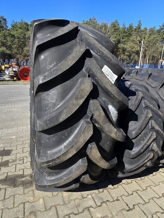Opona 800/70r32 Vredestein