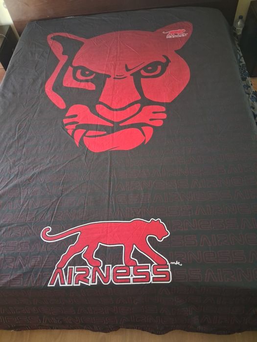 Capa de edredão da marca Airness.