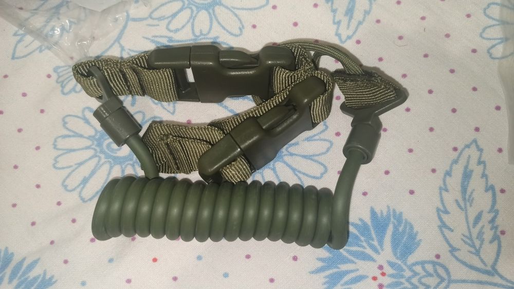 Тактичний шнур на пружині